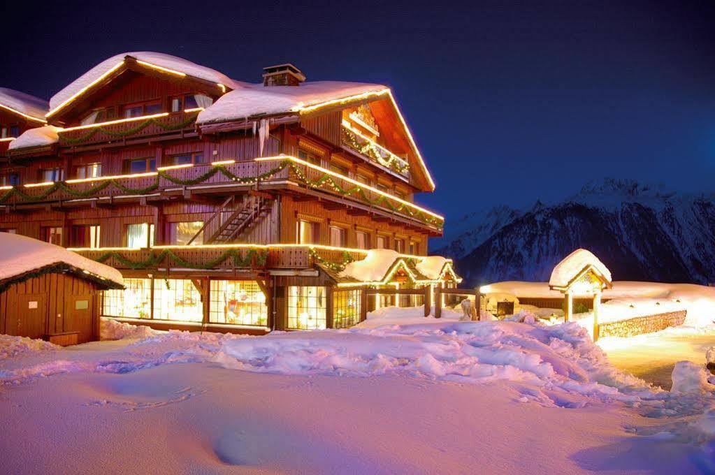 Grand Hotel Au Rond Point Des Pistes คูร์เชอแวล ภายนอก รูปภาพ